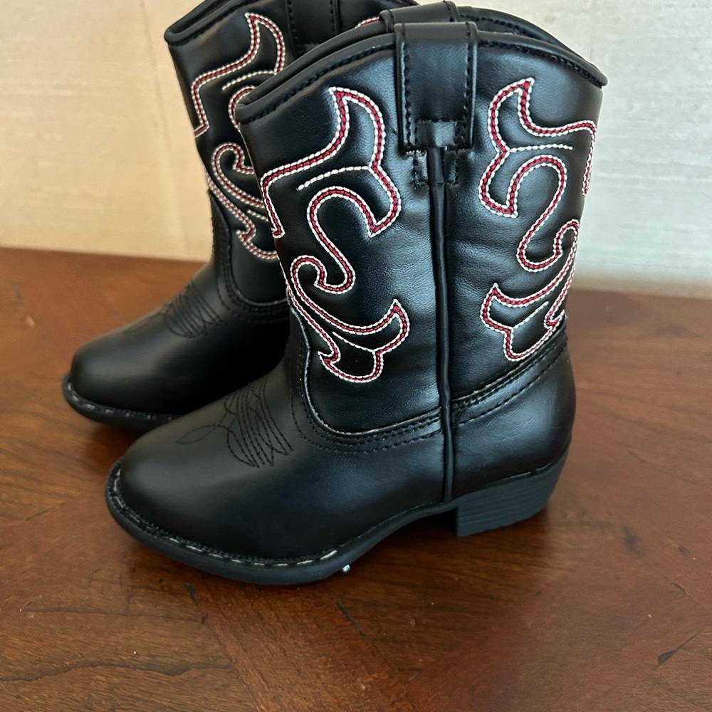 Toddler Black Western Cowboy Boots, Red and white Embroidery size 7 toddler -NEW - Picture 6 of 10